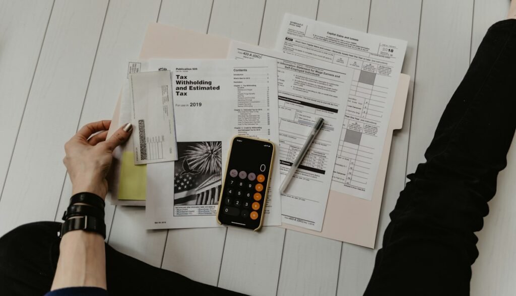survey apps - checking finances and rewards