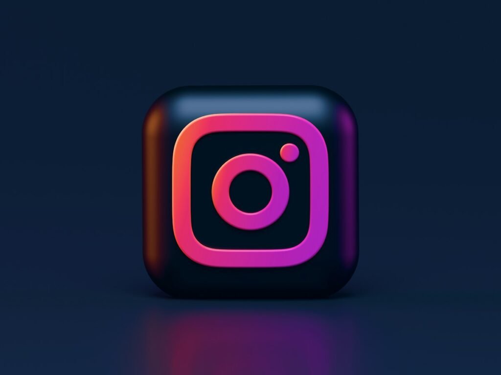 How to make money on Instagram - Instagram app icon